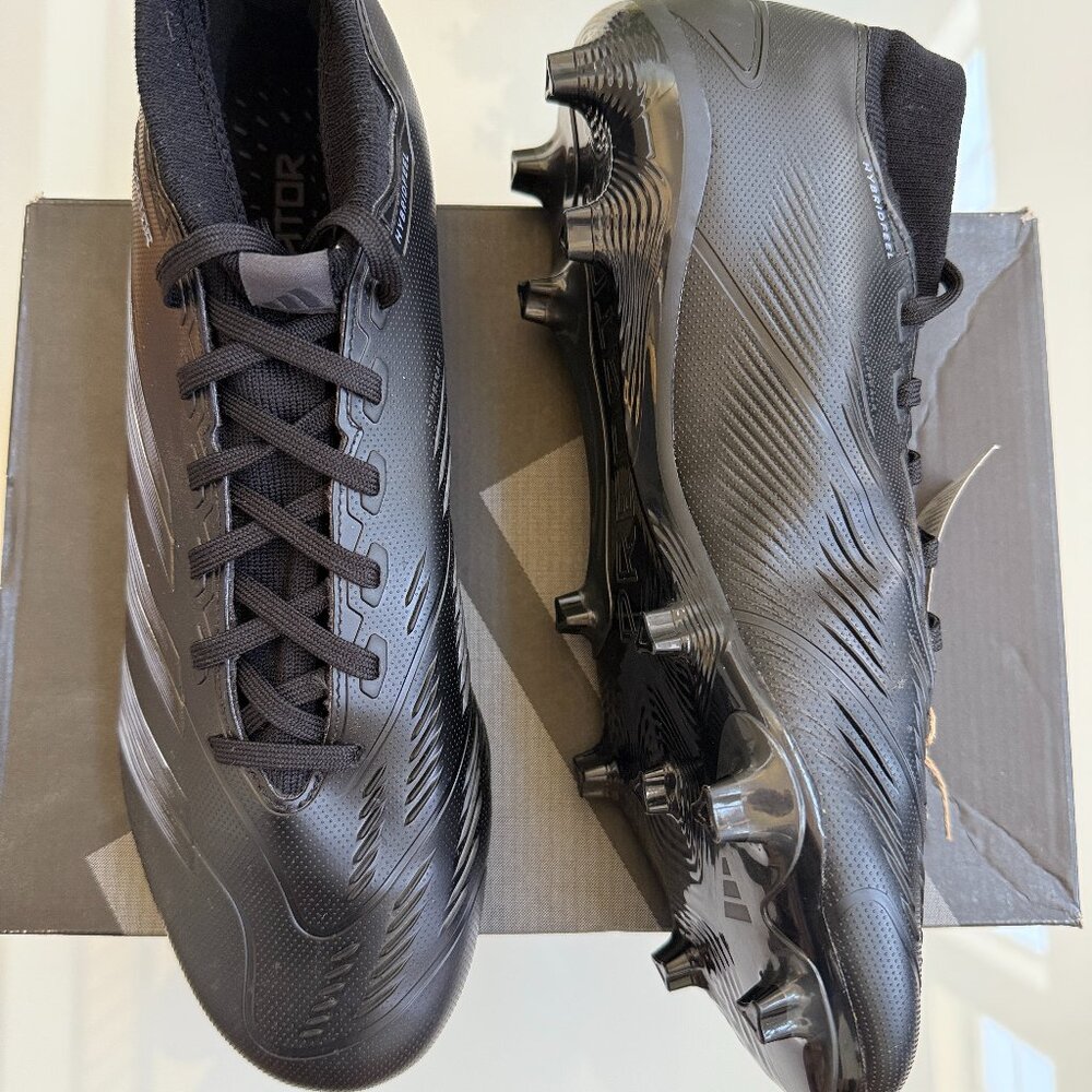 adidas Predator League Firm Ground Soccer Cleat Size 9M /10W